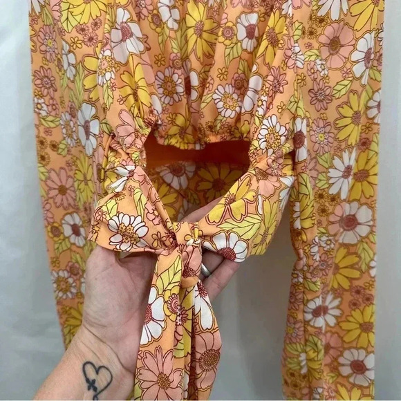 Madden NYC Juniors Floral Crop Top XL Yellow Orange Cropped Back Tie Long Sleeve - Picture 6 of 15